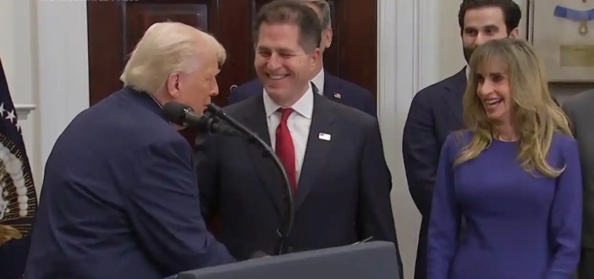 美国为新生儿推“特朗普账户”：投资美股 18岁后可提取！